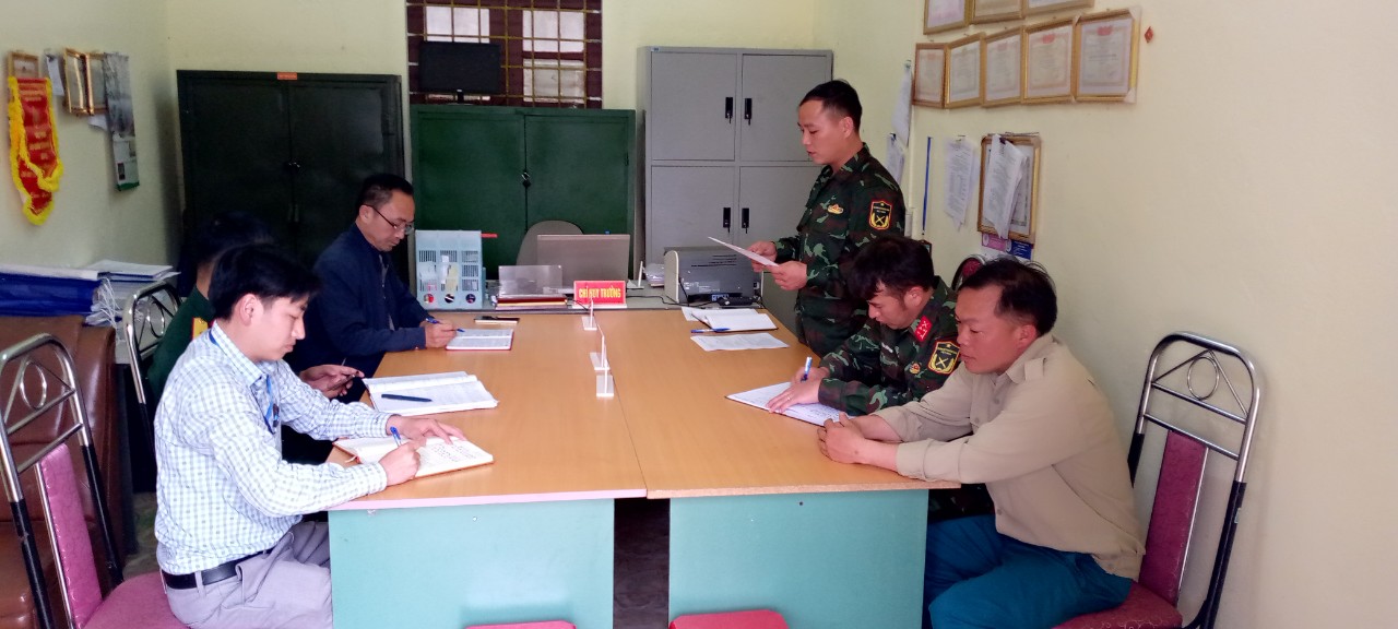 Ban chỉ huy quân sự xã Lũng Chinh tổ chức bàn giao công tác Quân sự